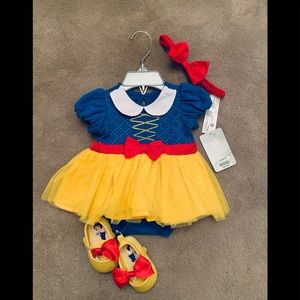 NWT Disney Snow White Baby Costume 0-3mons